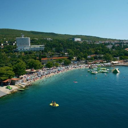 Villa Sara Crikvenica Exteriör bild
