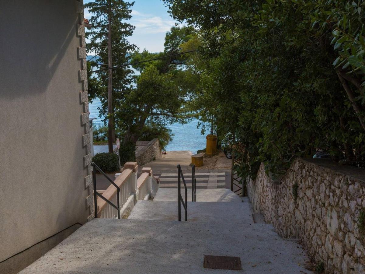 Villa Sara Crikvenica Exteriör bild