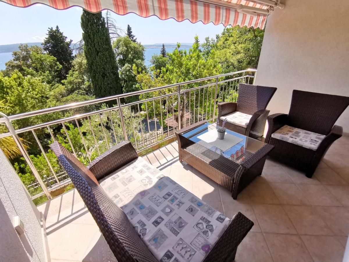 Villa Sara Crikvenica Exteriör bild