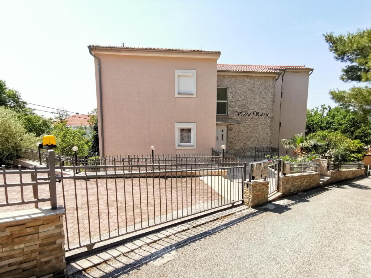 Villa Sara Crikvenica Exteriör bild